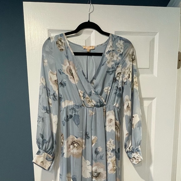 Floral Chiffon Maternity Maxi Dress - Picture 2 of 7